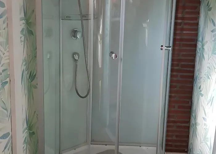 Urgemuetliches Am 假日公园 *